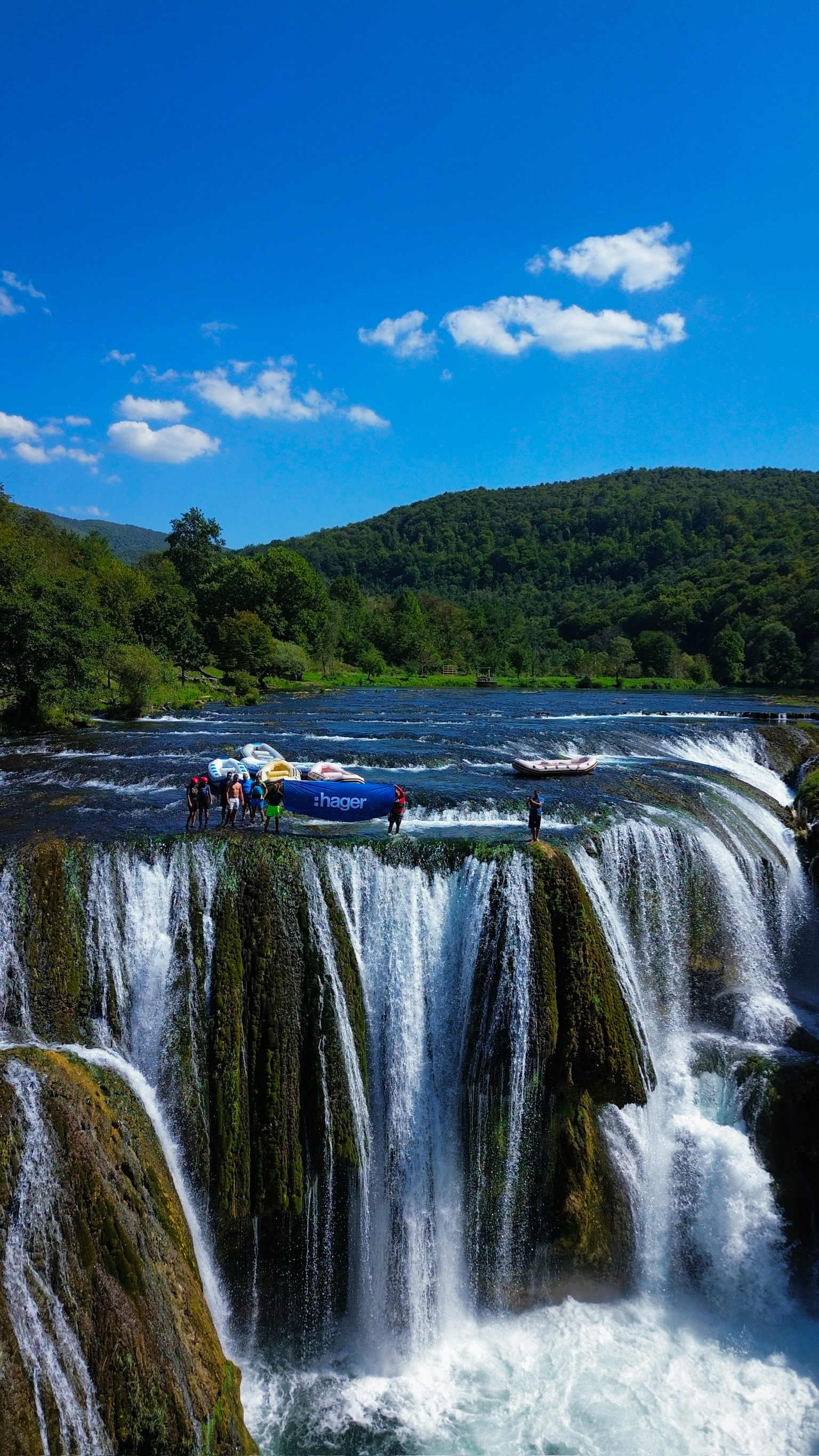 Una Pirates rafting tim ispod Štrbačkog buka
