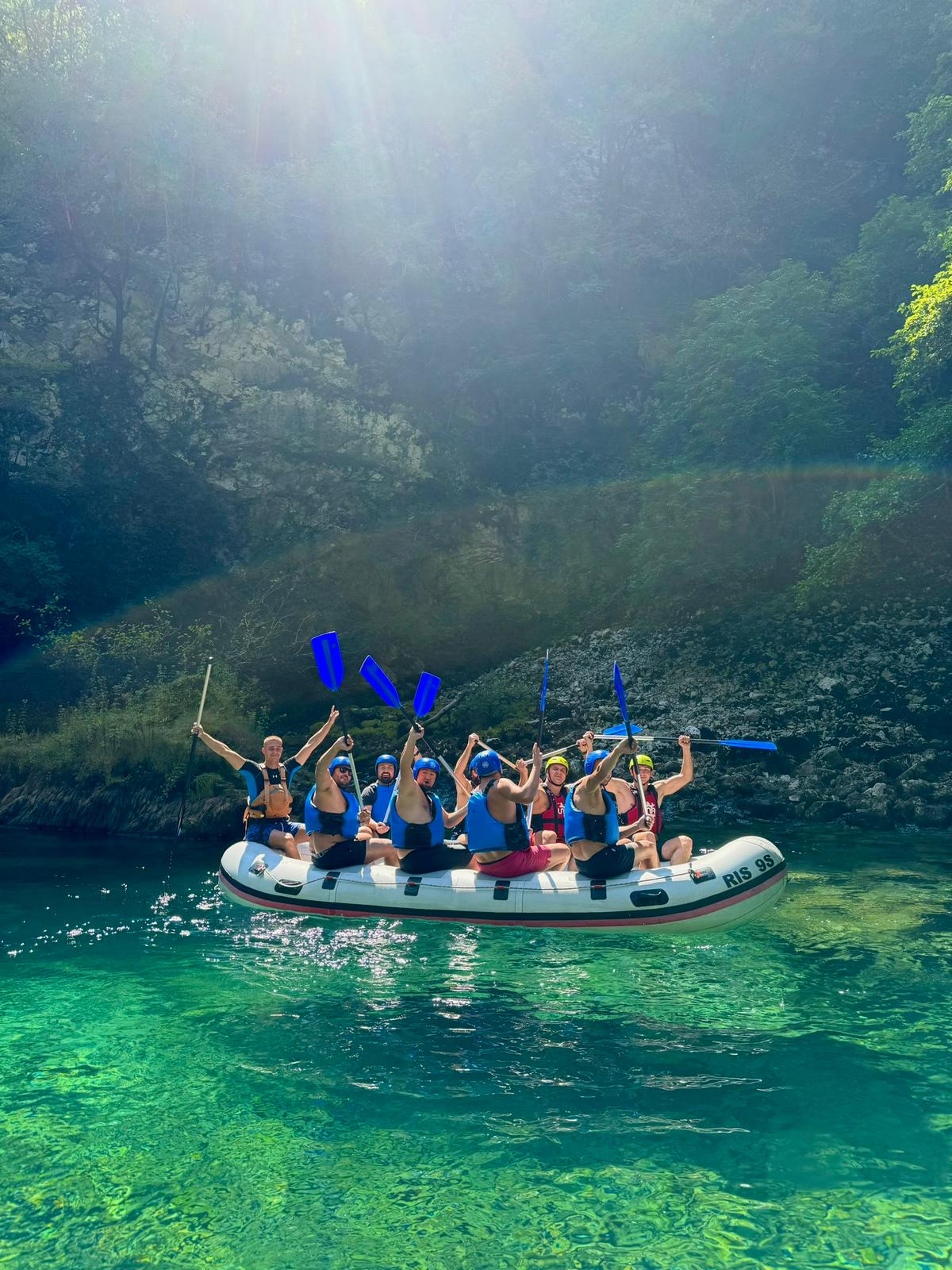 Skokovi sa stijena u rijeku Unu