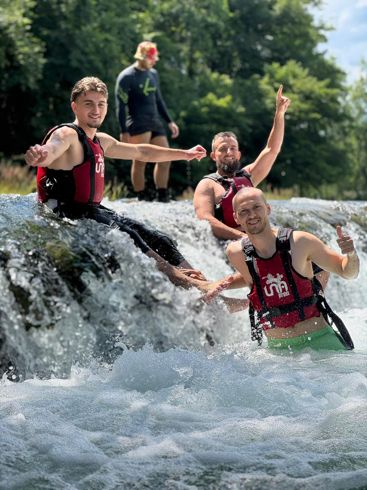 Rafting grupa na slapu 2