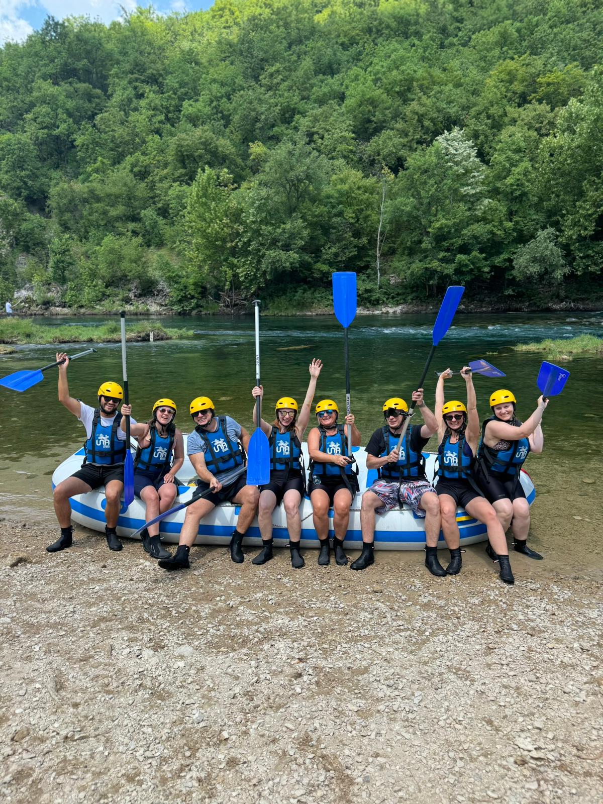 Rafting grupa na plaži